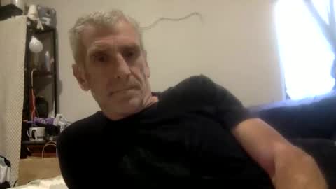 deanofflove221000 online show from 11.15.25