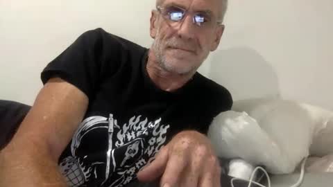 deanofflove221000 online show from 02.26.26