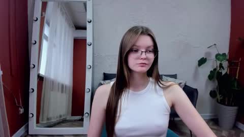 Snapshot of dear_jessica9 chatting on 11.25.25 Jessica online show from 11.25.25