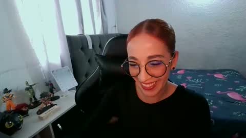 Snapshot of dear_juliet chatting on 10.10.25 Juliet online show from 10.10.25