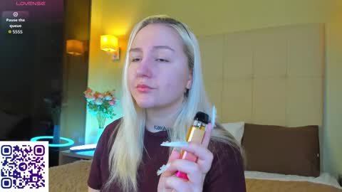 Debbie Mon Tue Fri Sun Sat GMT 3 1000am - 0400pm  online show from 03.29.26