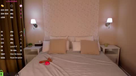 Snapshot of debbie_wools chatting on 11.19.25 Jennifer online show from 11.19.25