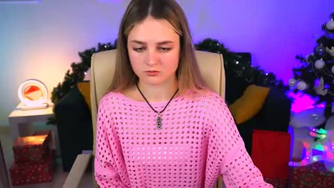 Snapshot of deboralarson chatting on 12.21.24 Debora online show from 12.21.24