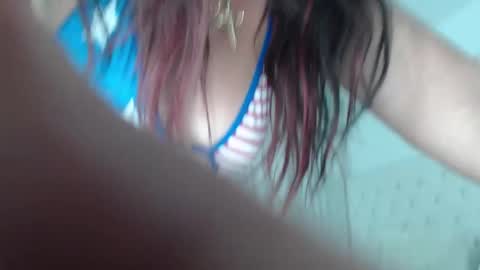 Snapshot of deboramom chatting on 03.04.25 DeboraMom online show from 03.04.25