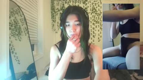 deciduousdoll online show from 09.21.25