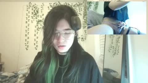 deciduousdoll online show from 01.17.26