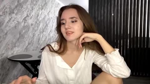 Anna online show from 09.15.25