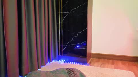 deedeedoll online show from 11.15.25