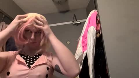 deedeequeen420 online show from 02.28.25