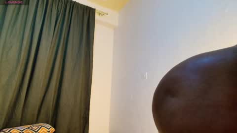 Snapshot of deeloverxx chatting on 03.25.26 Dee online show from 03.25.26