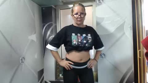 Snapshot of deepintoyourmind chatting on 05.29.26 hi guys i m a cute milf i m here for good time and nice people pls be respectfool and enjoy me online show from 05.29.26