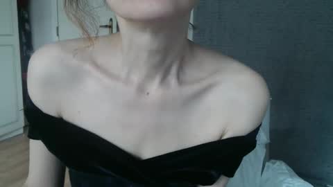 KamiDevi online show from 09.13.25