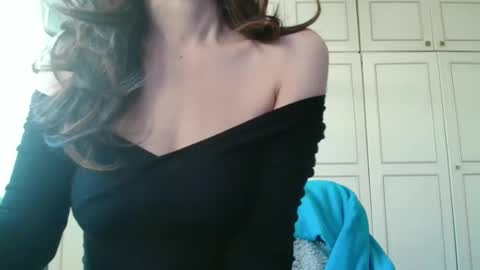 Snapshot of deessedivine chatting on 02.14.26 KamiDevi online show from 02.14.26