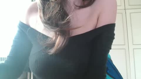Snapshot of deessedivine chatting on 03.28.26 KamiDevi online show from 03.28.26