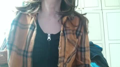 Snapshot of deessedivine chatting on 04.09.26 KamiDevi online show from 04.09.26