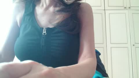 Snapshot of deessedivine chatting on 04.12.26 KamiDevi online show from 04.12.26