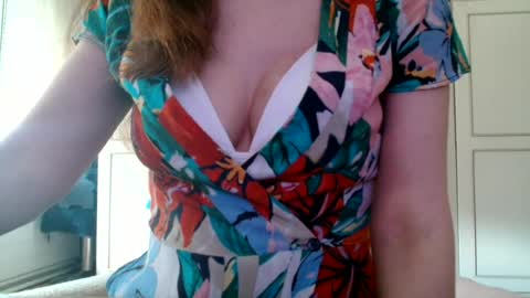 Snapshot of deessedivine chatting on 06.19.26 KamiDevi online show from 06.19.26