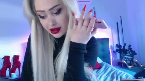 Snapshot of deewhitee chatting on 02.24.25 Jenna online show from 02.24.25