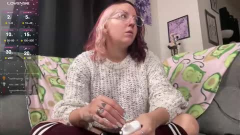 Snapshot of degeneratealiceof chatting on 11.28.25 degeneratealiceof online show from 11.28.25