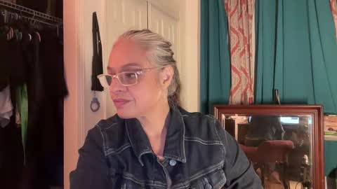 Tori online show from 04.20.26