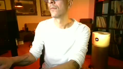 Snapshot of degrandis chatting on 11.23.25 Luka Magic online show from 11.23.25