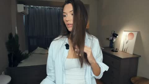 Snapshot of deidreluer chatting on 03.30.26 Laura online show from 03.30.26