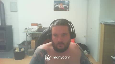 Snapshot of deinspielzeug87 chatting on 01.02.25 deinspielzeug87 online show from 01.02.25