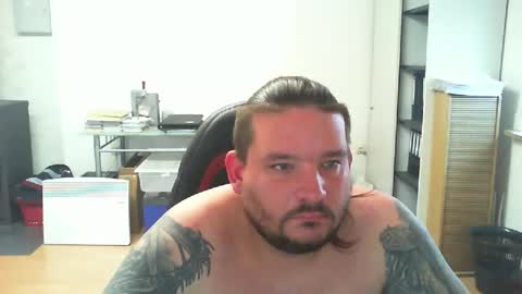 Snapshot of deinspielzeug87 chatting on 10.26.25 deinspielzeug87 online show from 10.26.25