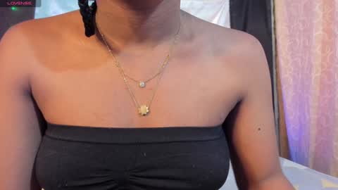 Snapshot of deisyharper chatting on 12.10.24 deisyharper online show from 12.10.24