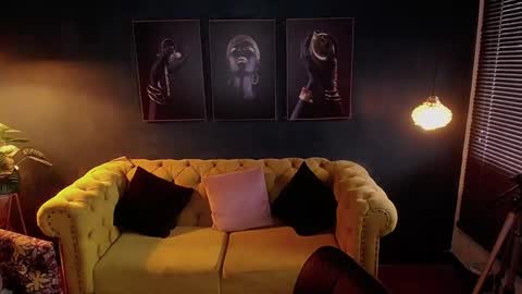 Snapshot of deivid_parker chatting on 11.29.25 Deivid online show from 11.29.25