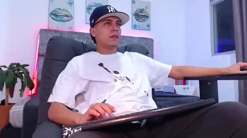 Snapshot of deivid_santoss chatting on 11.02.25 Deivid online show from 11.02.25