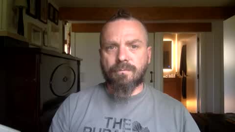 Snapshot of deivitzzz chatting on 04.19.26 Hermes online show from 04.19.26