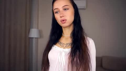 Snapshot of delanakimbral chatting on 09.11.25 Hello everyone Im Tessa Make yourself comfortable. Were going to have fun together online show from 09.11.25