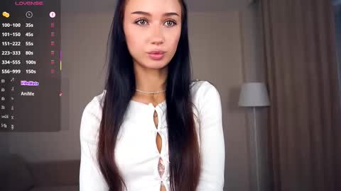 Snapshot of delanakimbral chatting on 09.17.25 Hello everyone Im Tessa Make yourself comfortable. Were going to have fun together online show from 09.17.25