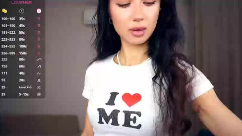 Snapshot of delanakimbral chatting on 09.21.25 Hello everyone Im Tessa Make yourself comfortable. Were going to have fun together online show from 09.21.25