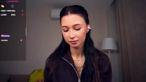 Snapshot of delanakimbral chatting on 10.07.25 Hello everyone Im Tessa Make yourself comfortable. Were going to have fun together online show from 10.07.25