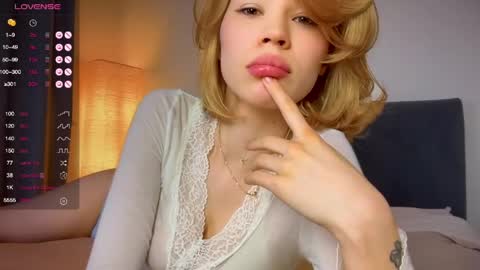 Snapshot of delannaspritz chatting on 04.01.26 Lana online show from 04.01.26