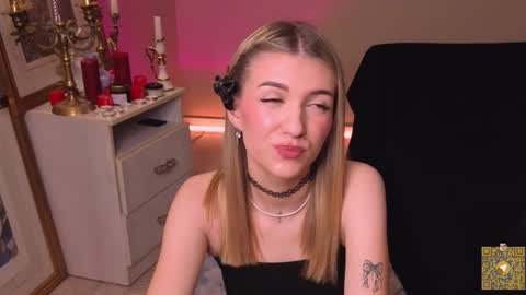 Snapshot of delcieodoherty chatting on 10.29.25 Adla online show from 10.29.25