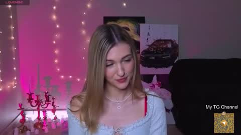 Snapshot of delcieodoherty chatting on 11.19.25 Adla online show from 11.19.25