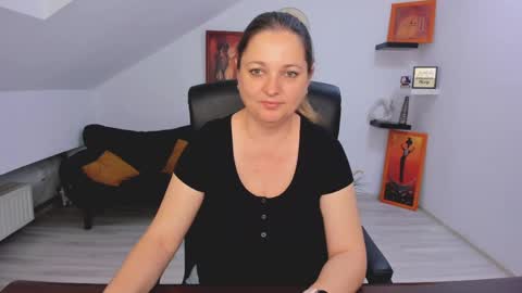 Snapshot of deliciouslolly chatting on 05.11.26 DeliciousLolly online show from 05.11.26