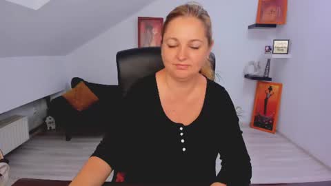 Snapshot of deliciouslolly chatting on 06.15.26 DeliciousLolly online show from 06.15.26