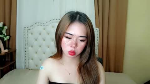 Snapshot of deliciously_sophie chatting on 04.16.26 Sophie online show from 04.16.26