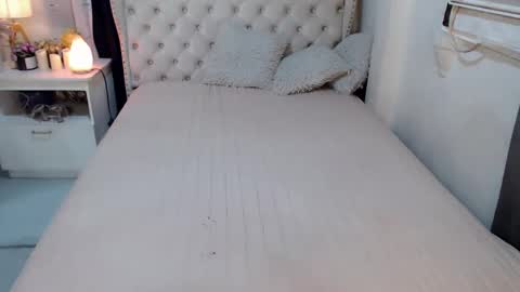 Snapshot of deliciousseika chatting on 12.13.24 online show from 12.13.24