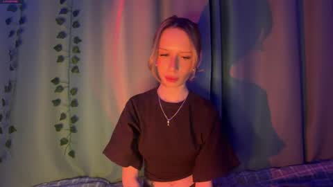 Della online show from 04.09.26