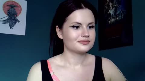 dellacrush_ online show from 02.15.25