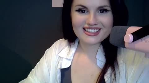 dellacrush_ online show from 02.22.25