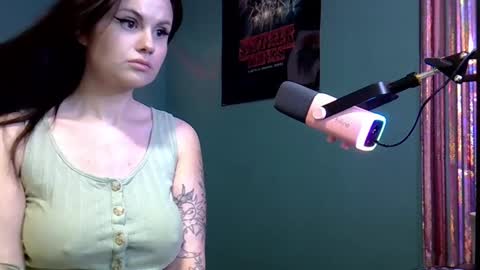 dellacrush_ online show from 02.24.25