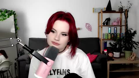 dellacrush_ online show from 09.20.25