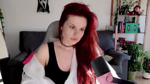 dellacrush_ online show from 12.02.25