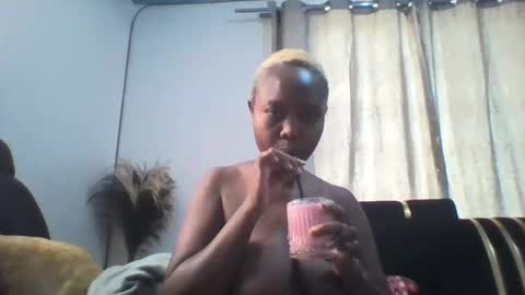 Snapshot of dellarine517299 chatting on 01.08.26 dellarine517299 online show from 01.08.26